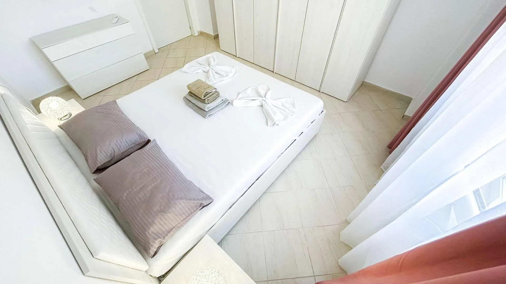 Ultimate Luxury Deluxe Suite 734 Durrës